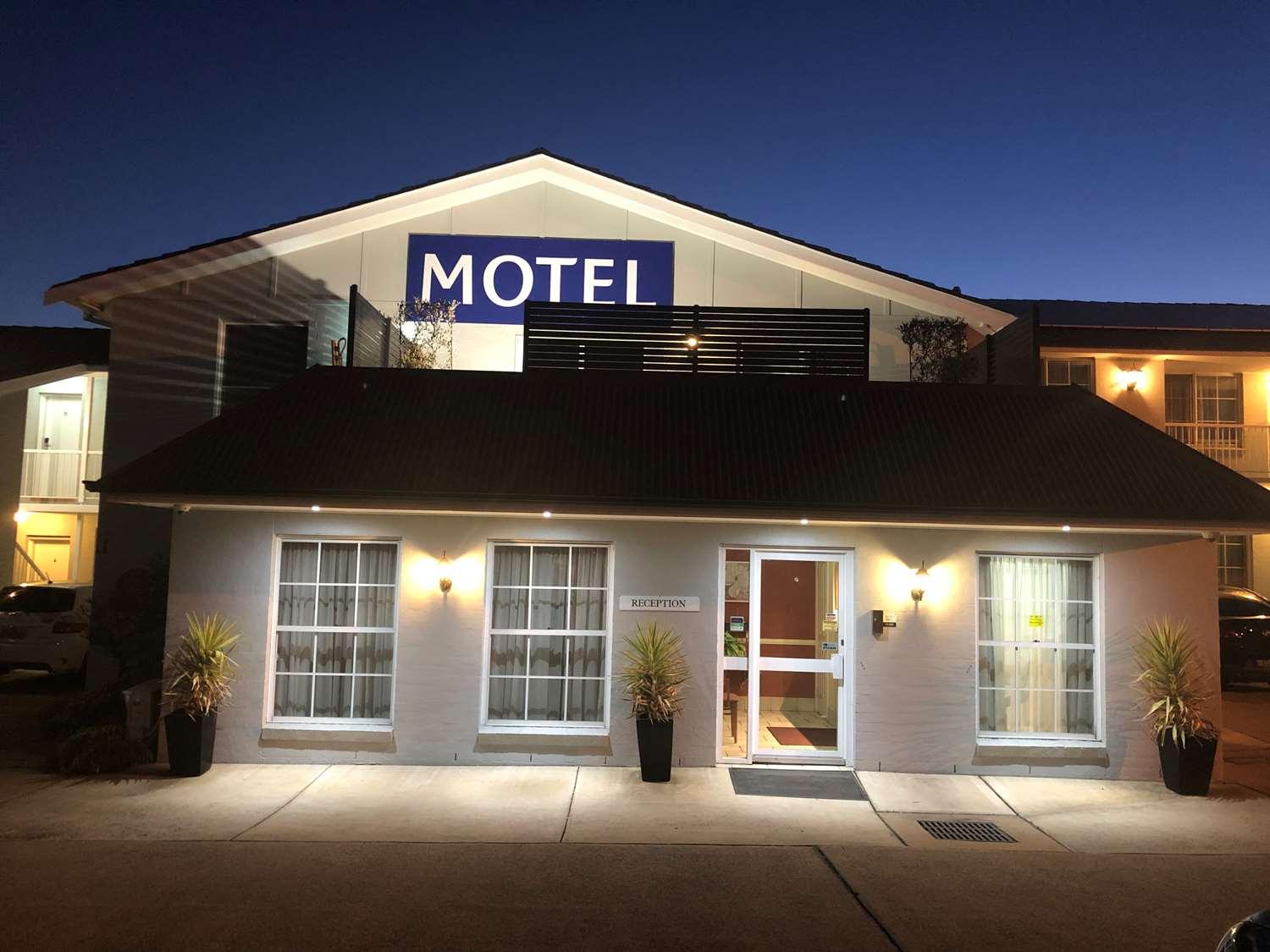 Best Western Coachman'S Inn Motel Бетхерст Екстер'єр фото