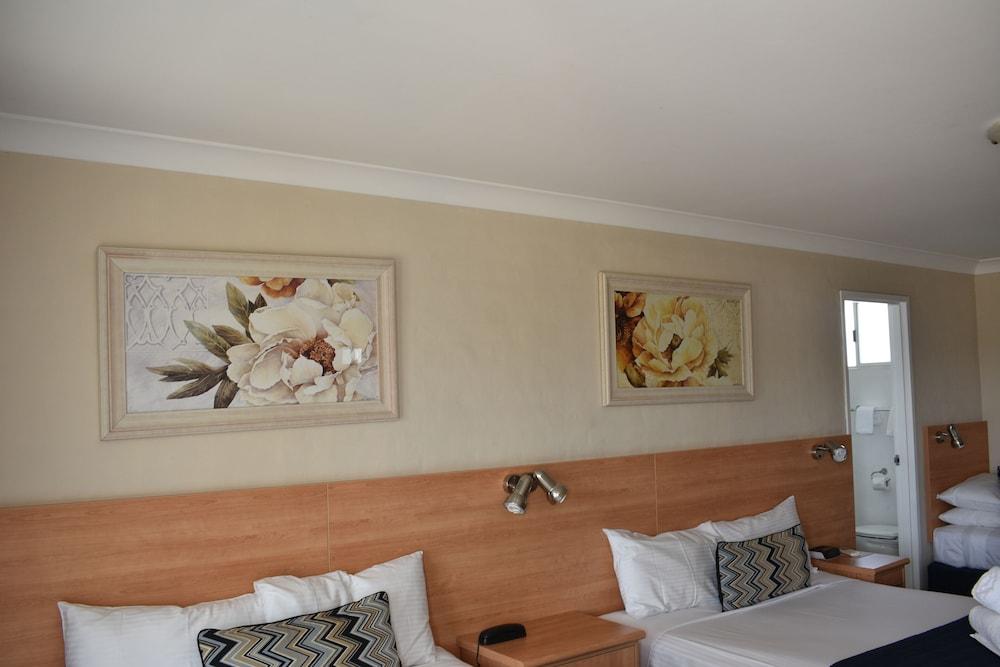 Best Western Coachman'S Inn Motel Бетхерст Екстер'єр фото